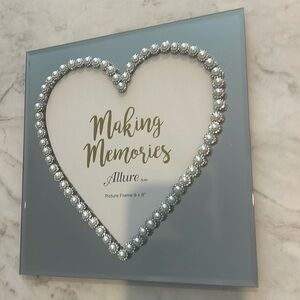 Mirrored Heart Pearl Picture Frame